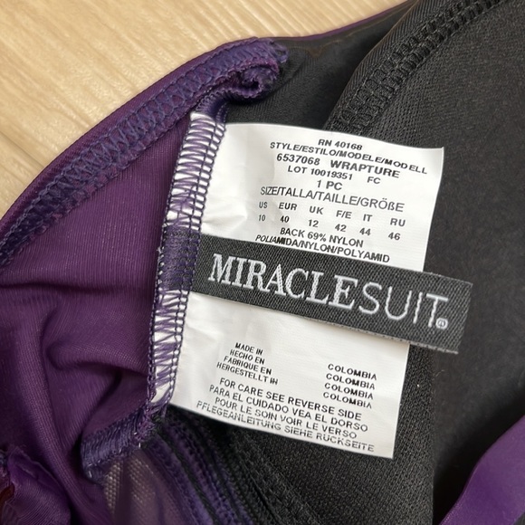 MIRACLESUIT Illusionist Wrapture One-Piece Swimsuit PURPLE SIZE 10 NEW 0500 - Picture 7 of 7